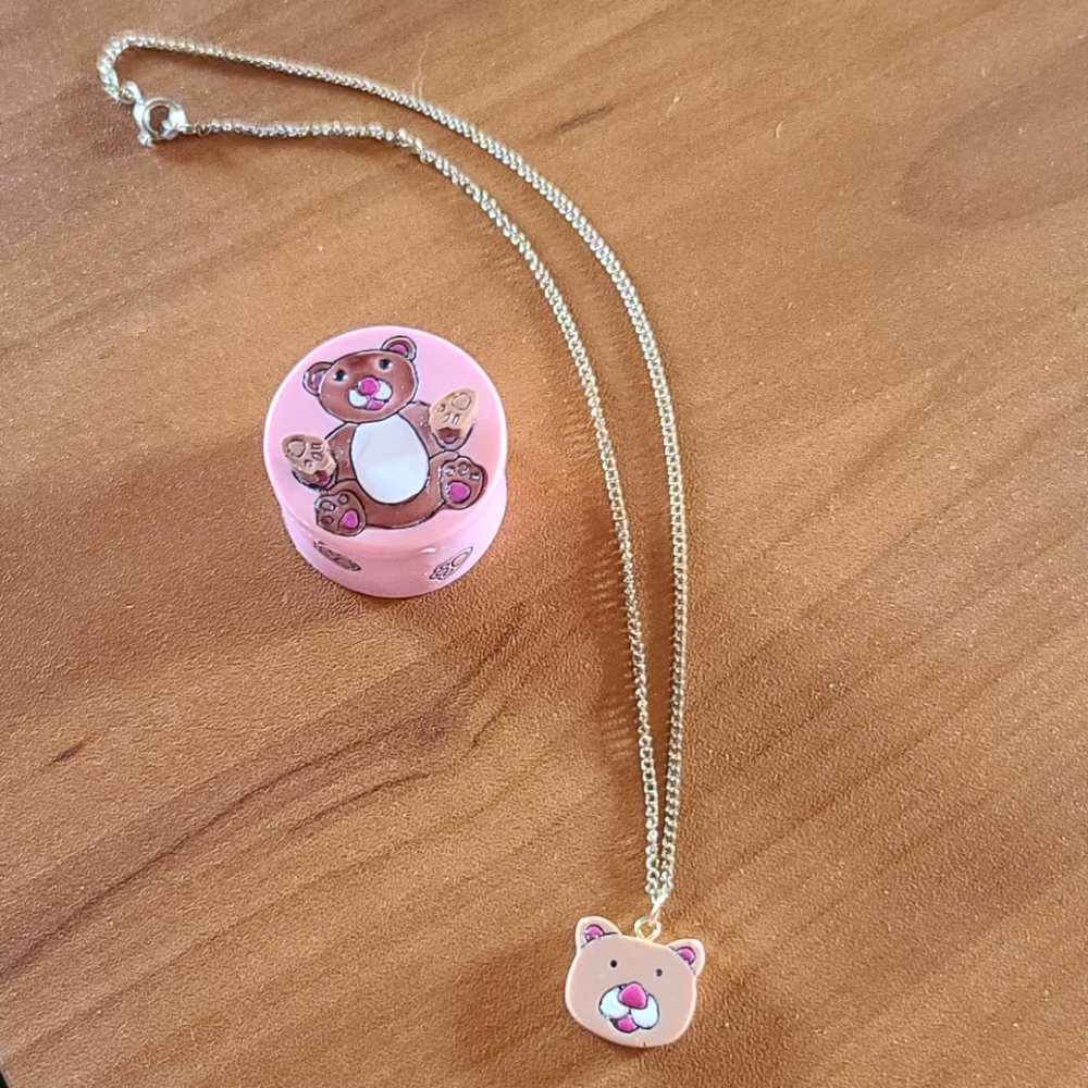 Vintage Bear jewelry set.